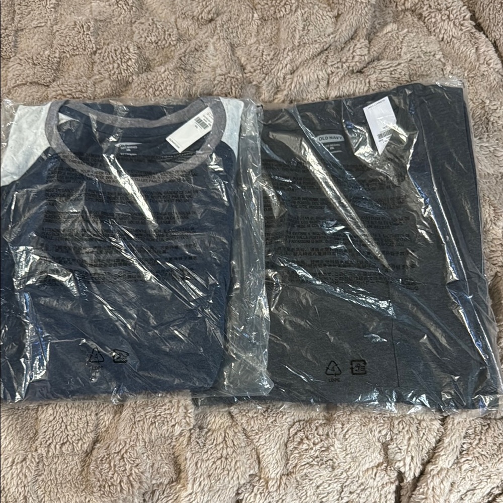 Old Navy Men's Navy Blue Crew Neck Shirt XXL BNWT 2 for $15